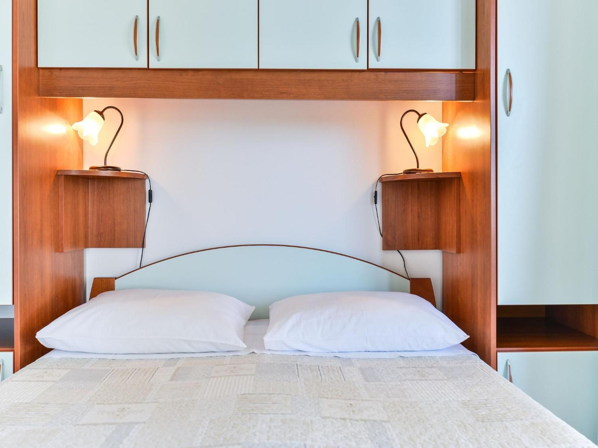 Apartma In House Liveric In At The