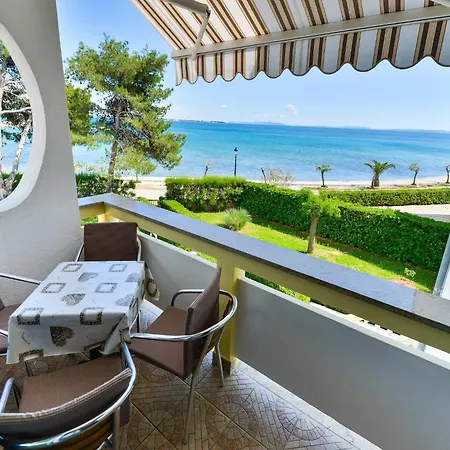 Apartments In House Liveric In Vir At The Beach Exterior photo