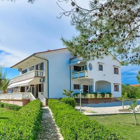 Apartments In House Liveric In Vir At The Beach Exterior photo