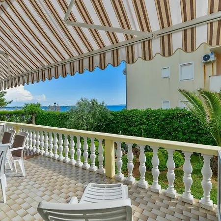 Apartments In House Liveric In Vir At The Beach Exterior photo