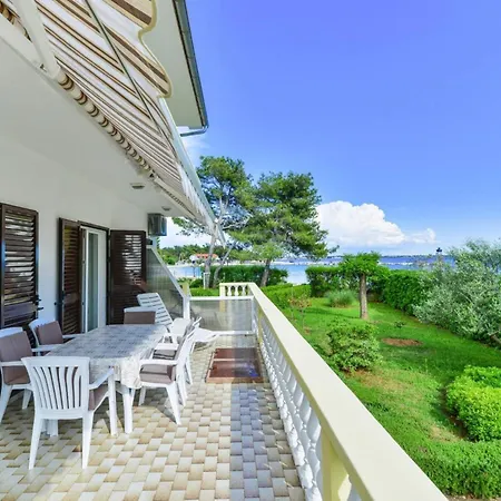Apartments In House Liveric In Vir At The Beach Exterior photo