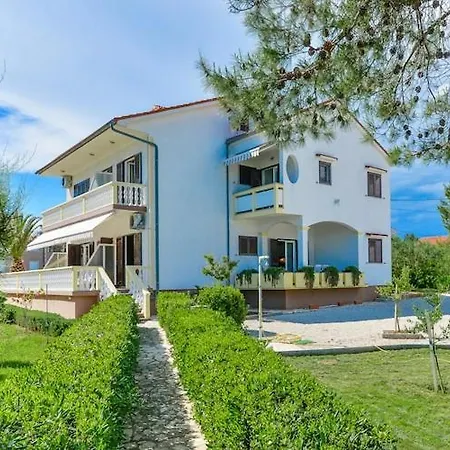 Apartments In House Liveric In Vir At The Beach Exterior photo