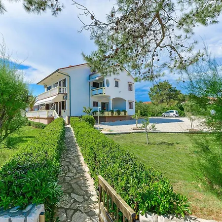Apartments In House Liveric In Vir At The Beach Exterior photo