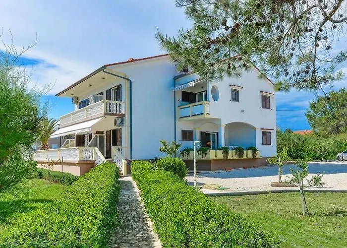 Apartments In House Liveric In Vir At The Beach