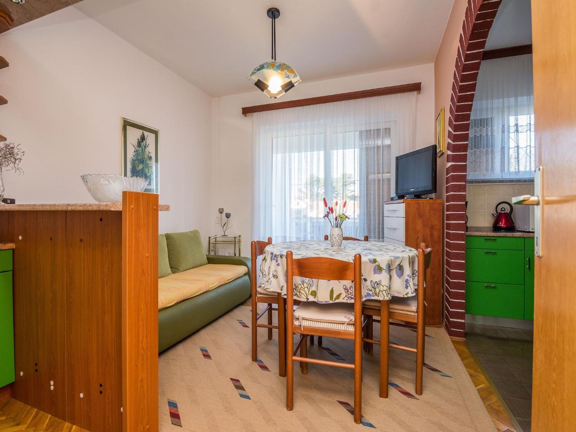 Apartment In House Liveric In At The Vir
